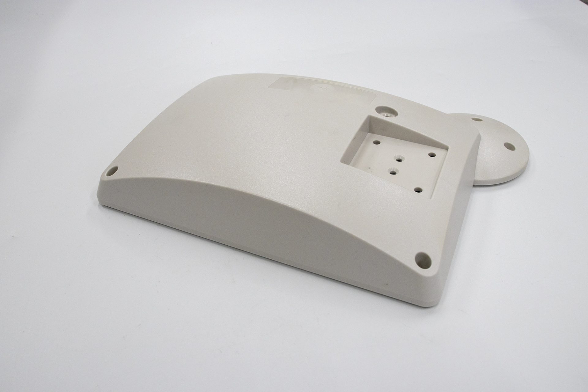 射出成形100トンと130トンで製品塗装印刷が一貫して小ロットから多種対応の宮崎県木城町にある新生工業