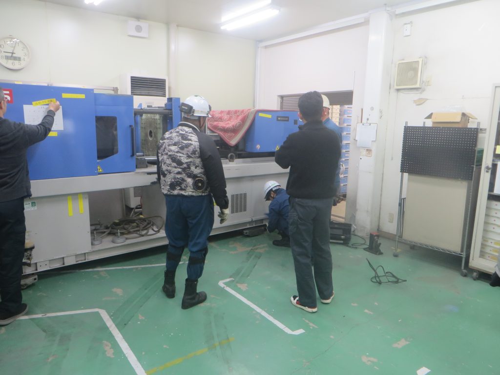 射出成形100トンと130トンで製品塗装印刷が一貫して小ロットから多種対応の宮崎県木城町にある新生工業